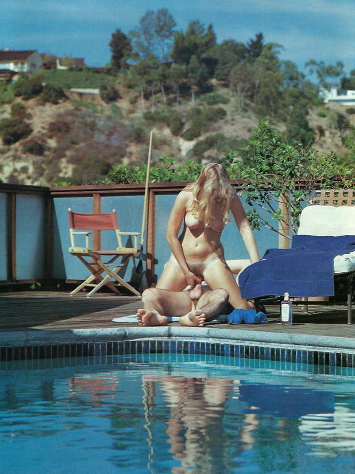 25P Swinger Pool Party #68
