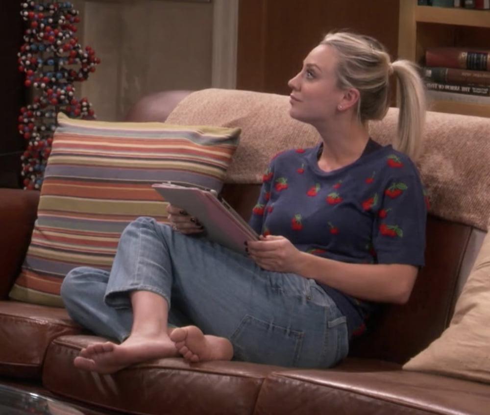 25P Kaley Cuoco 2 - Where would you cum your thick load on her