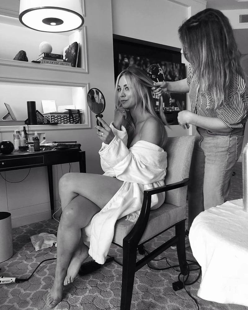 25P Kaley Cuoco 2 - Where would you cum your thick load on her