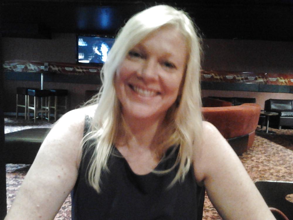 20P Hot Sexy Blonde Mature with her swinger friends 