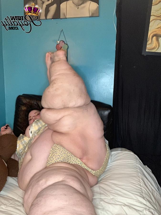 25P SSBBW Mini's Sexy Blubber