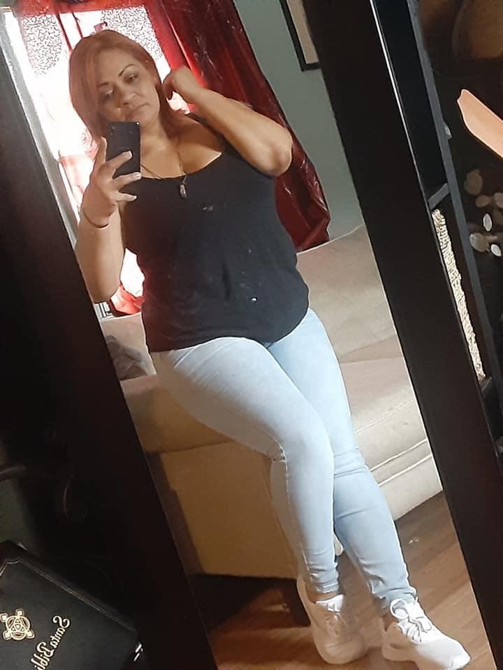 25P Adriana Martinez Arsch Titten 42 Jahre reif