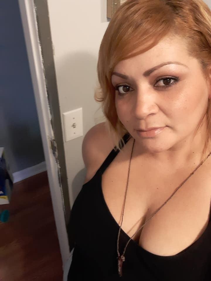 25P Adriana Martinez Arsch Titten 42 Jahre reif