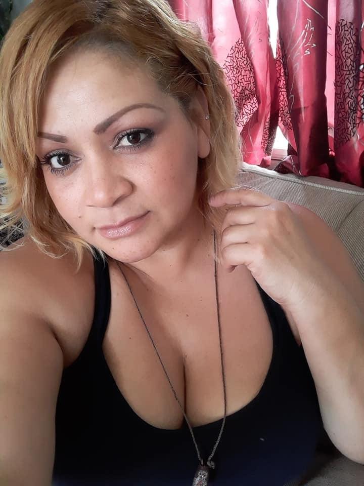 25P Adriana Martinez Arsch Titten 42 Jahre reif