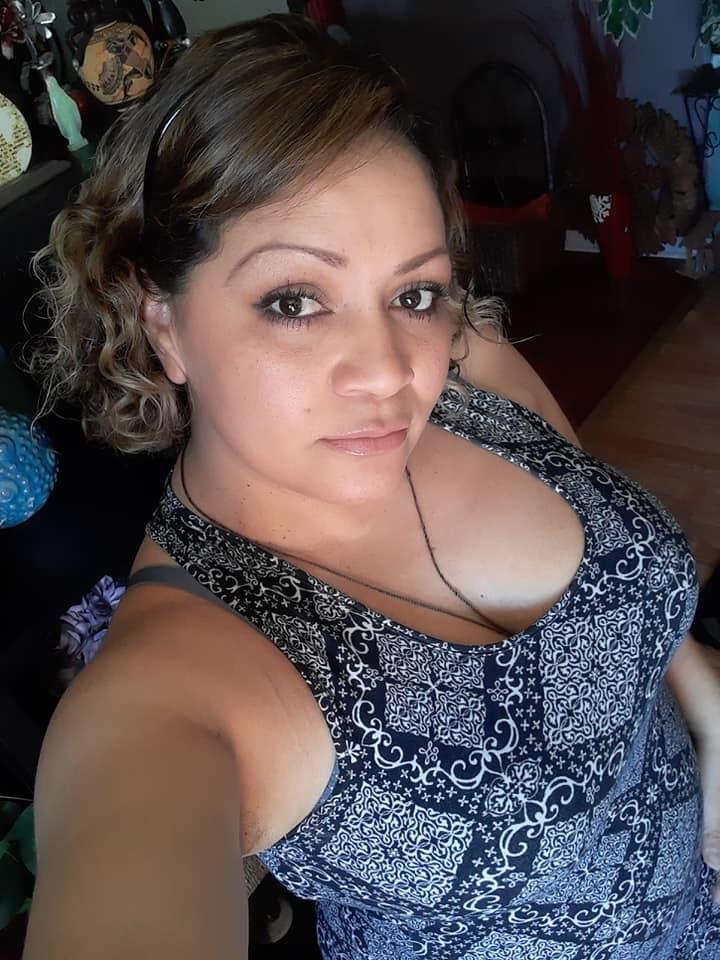 25P Adriana Martinez Arsch Titten 42 Jahre reif