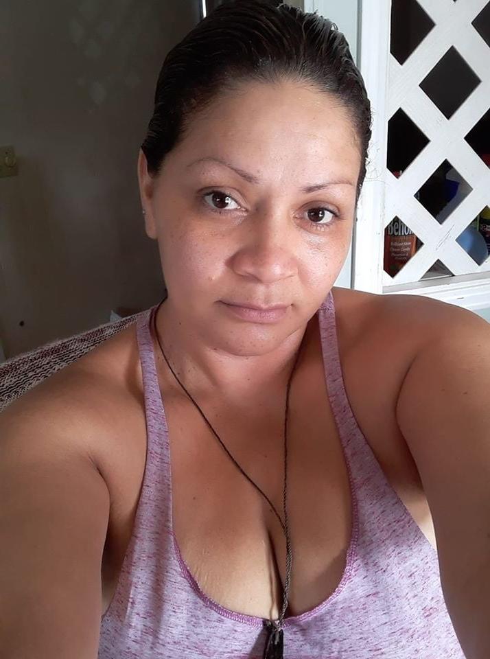 25P Adriana Martinez Arsch Titten 42 Jahre reif