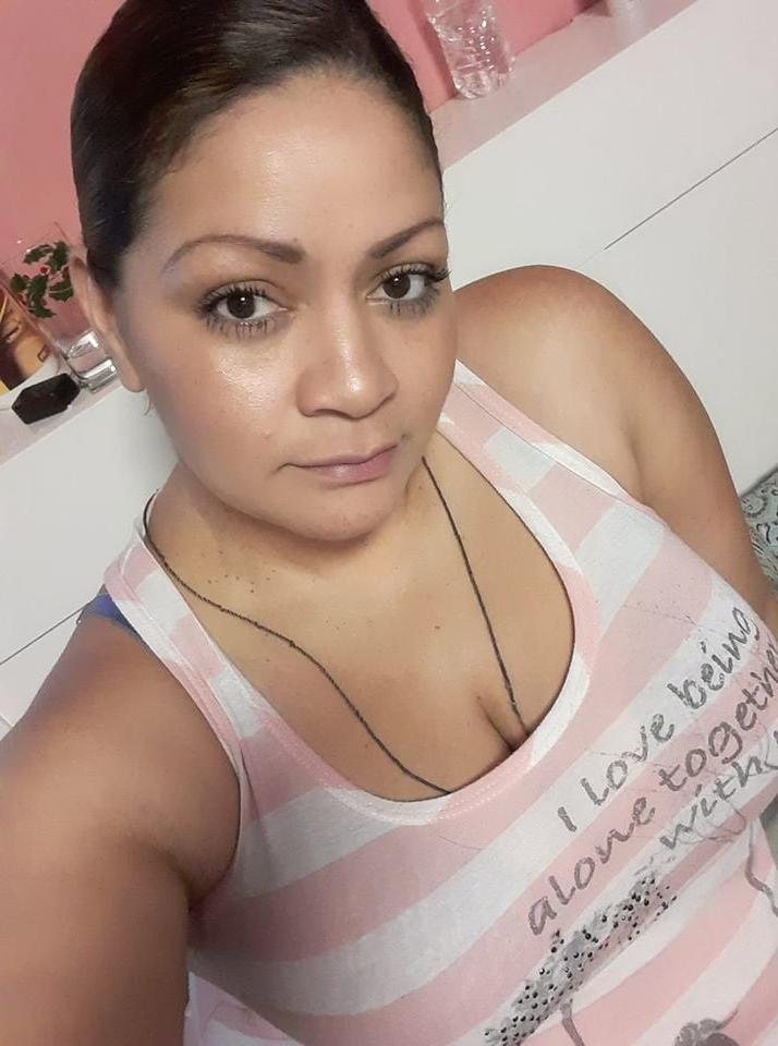 25P Adriana Martinez Arsch Titten 42 Jahre reif
