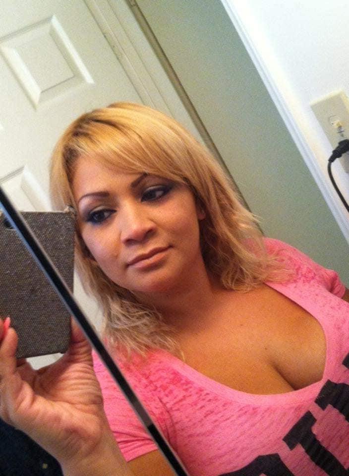 25P Adriana Martinez Arsch Titten 42 Jahre reif