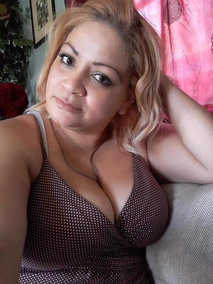 25P Adriana Martinez Arsch Titten 42 Jahre reif