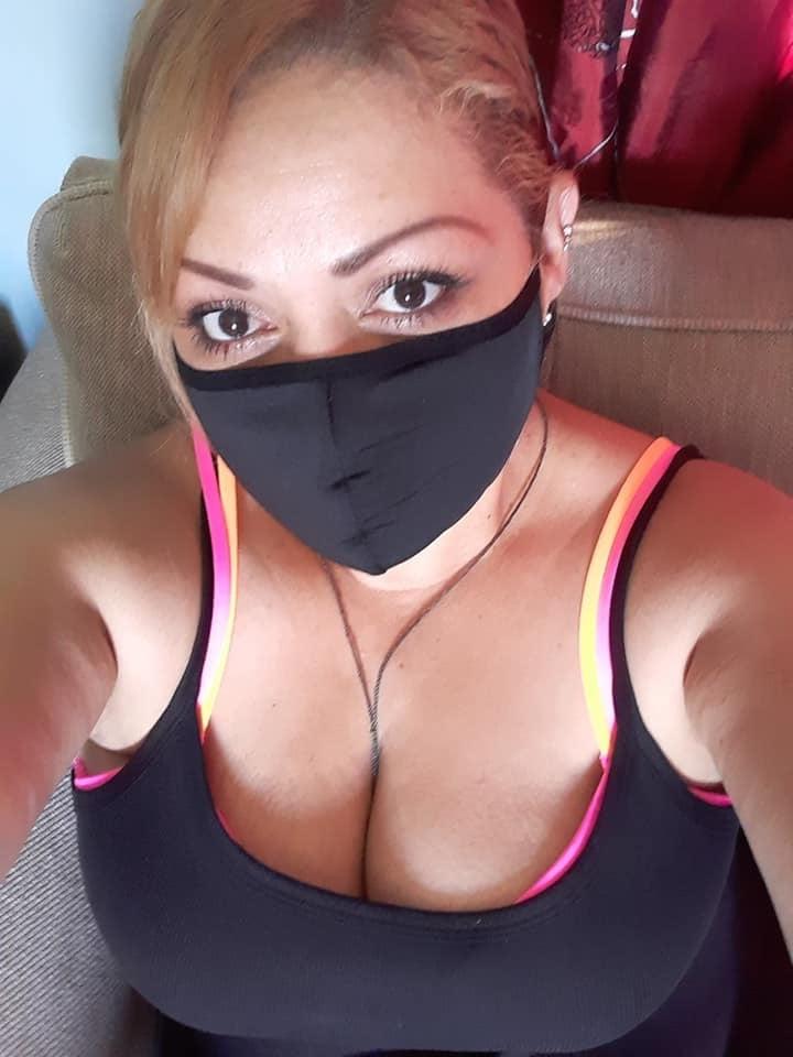 25P Adriana Martinez Arsch Titten 42 Jahre reif