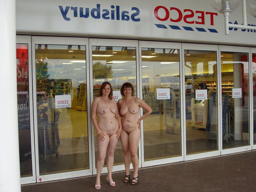 10P Store Whores 021