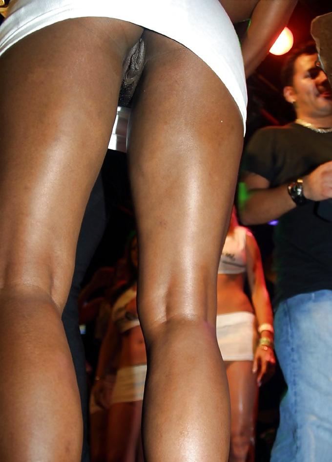 17P Springbreak Upskirts Amateur