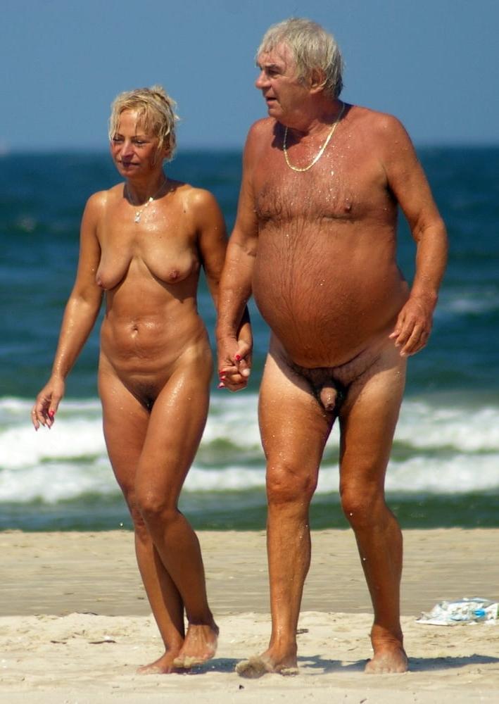 20P mature on the beach 9