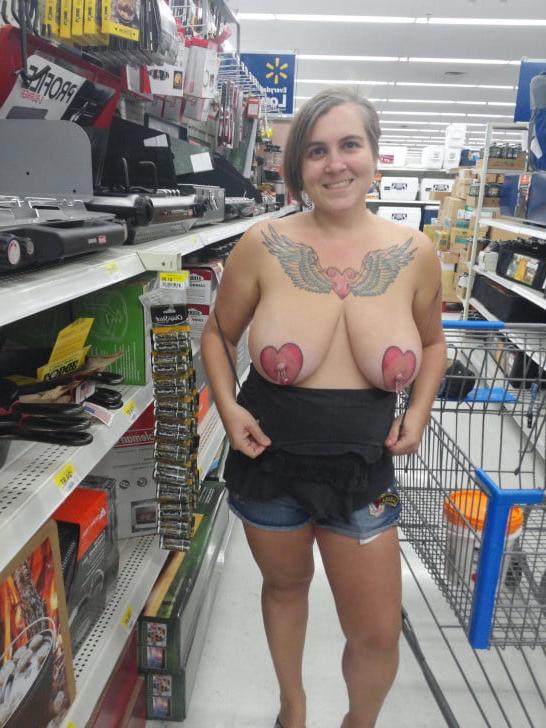 10P Store Whores 014