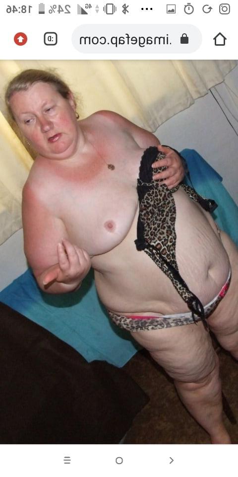 25P Hoodyman SSBBW 310 . Mega fatty piggy post.