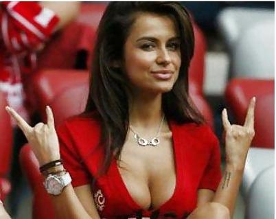 25P Beautiful Football Fans