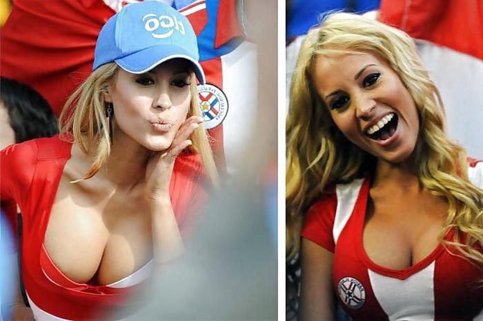 25P Beautiful Football Fans