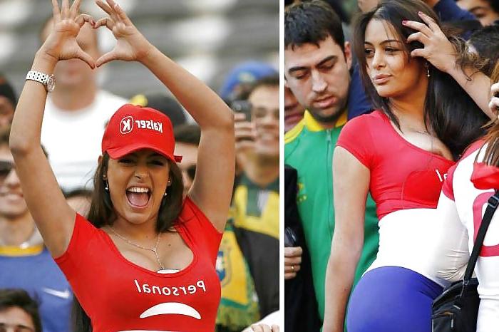 25P Beautiful Football Fans