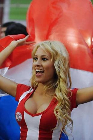 25P Beautiful Football Fans