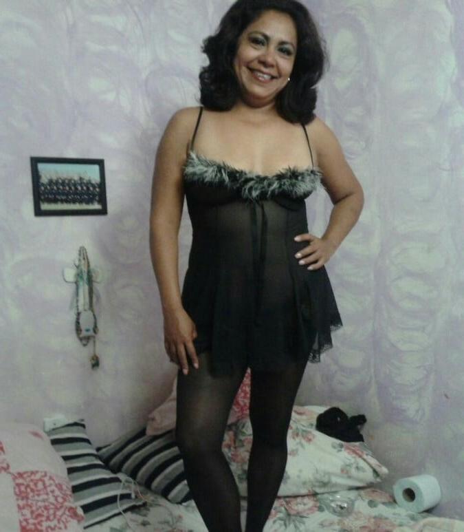 25P Esposas latinas amateur 19