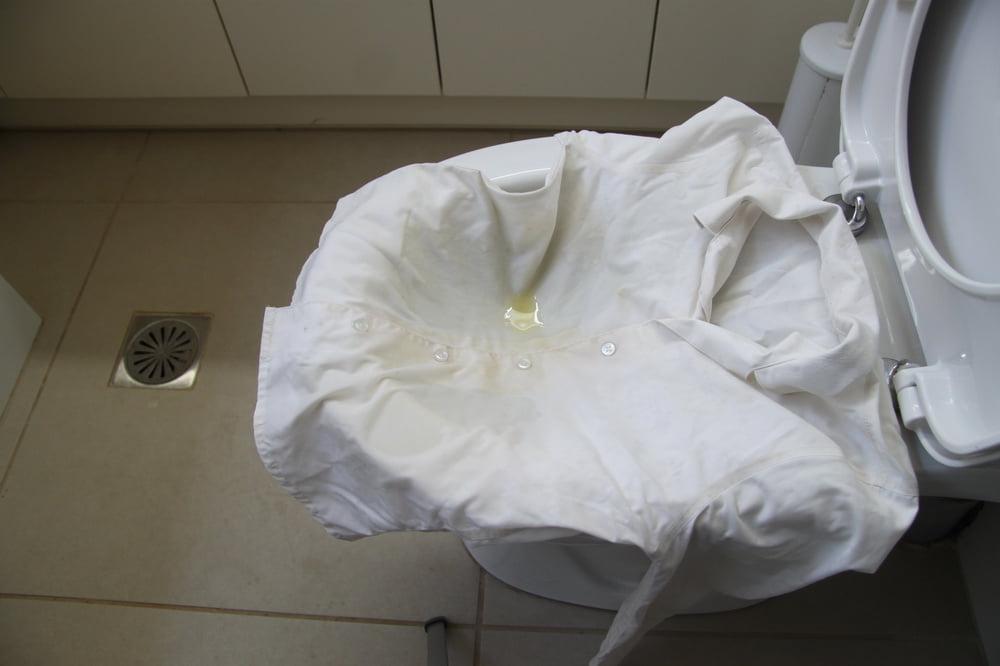 25P white blouse piss 5