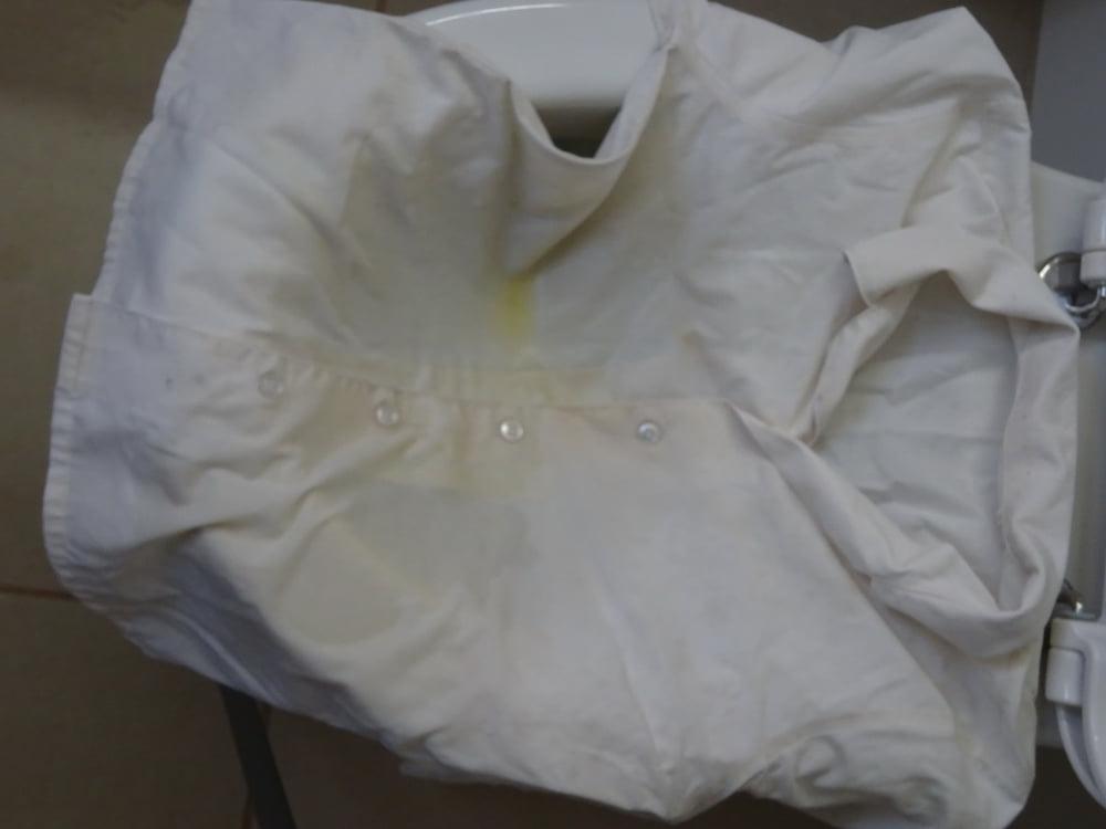 25P white blouse piss 5