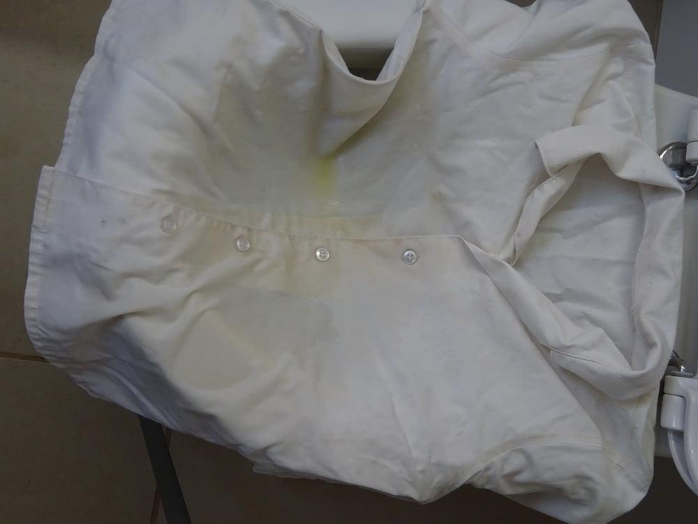 25P white blouse piss 5