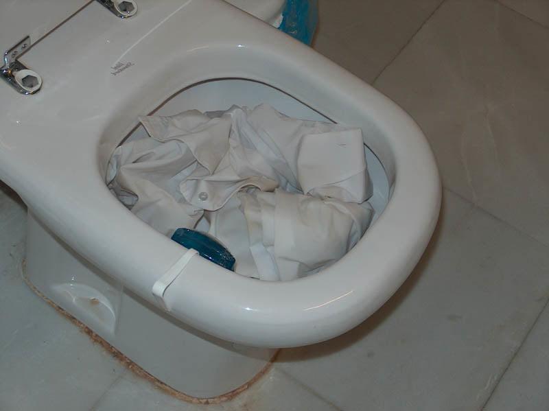 25P white blouse piss 2