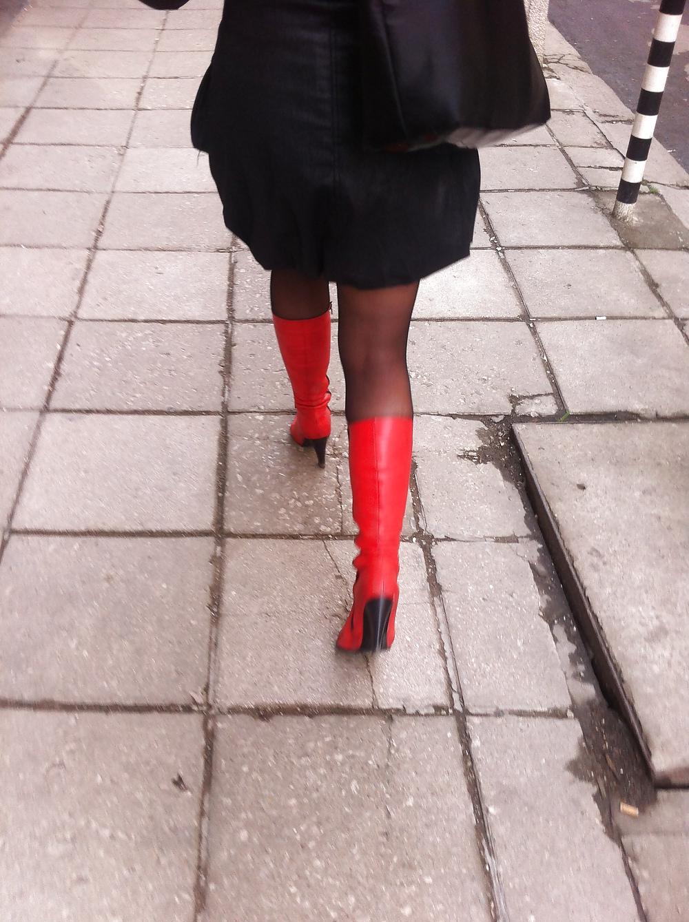 8P Great street red boots