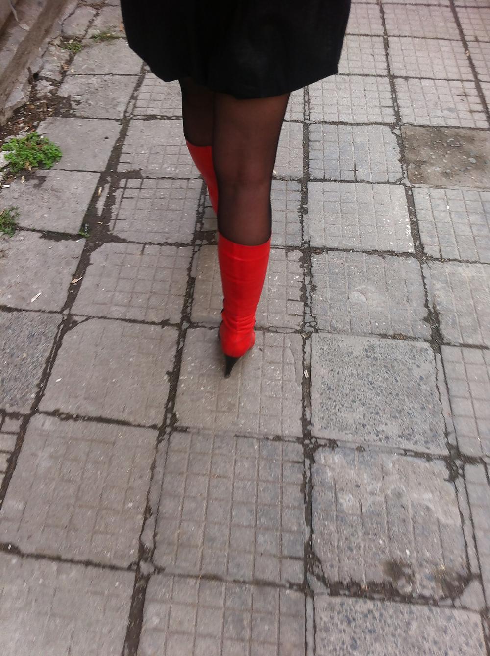 8P Great street red boots