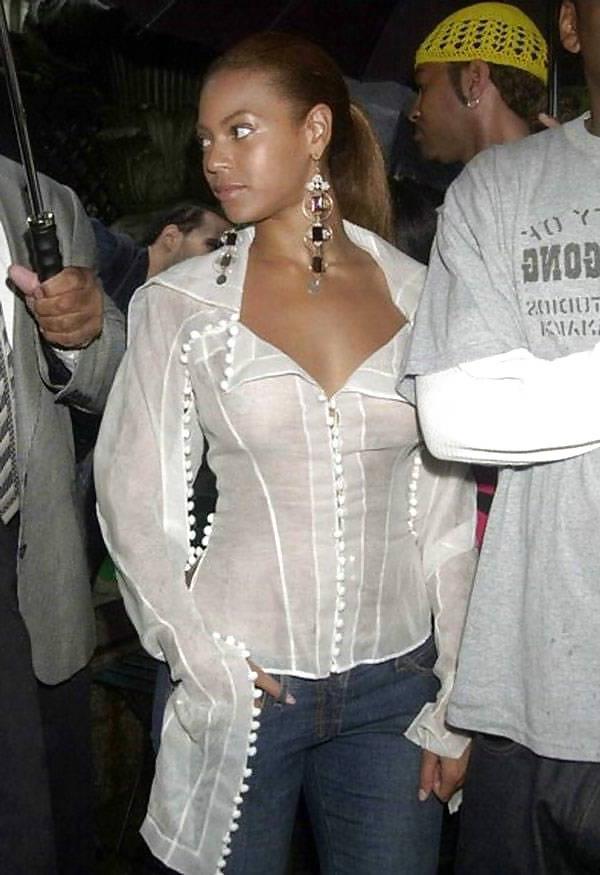 25P Celebrities nudes ,Topless, see through, nip slips part2