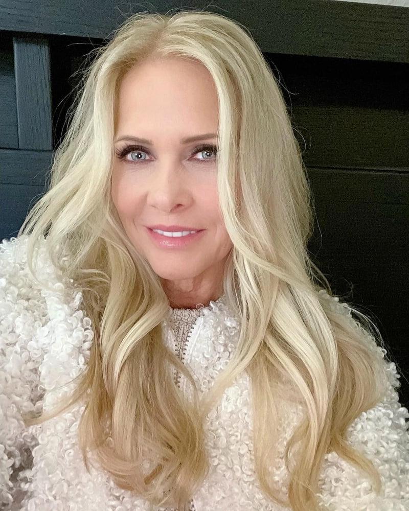 25P Hot MILFs Id love to cum all over