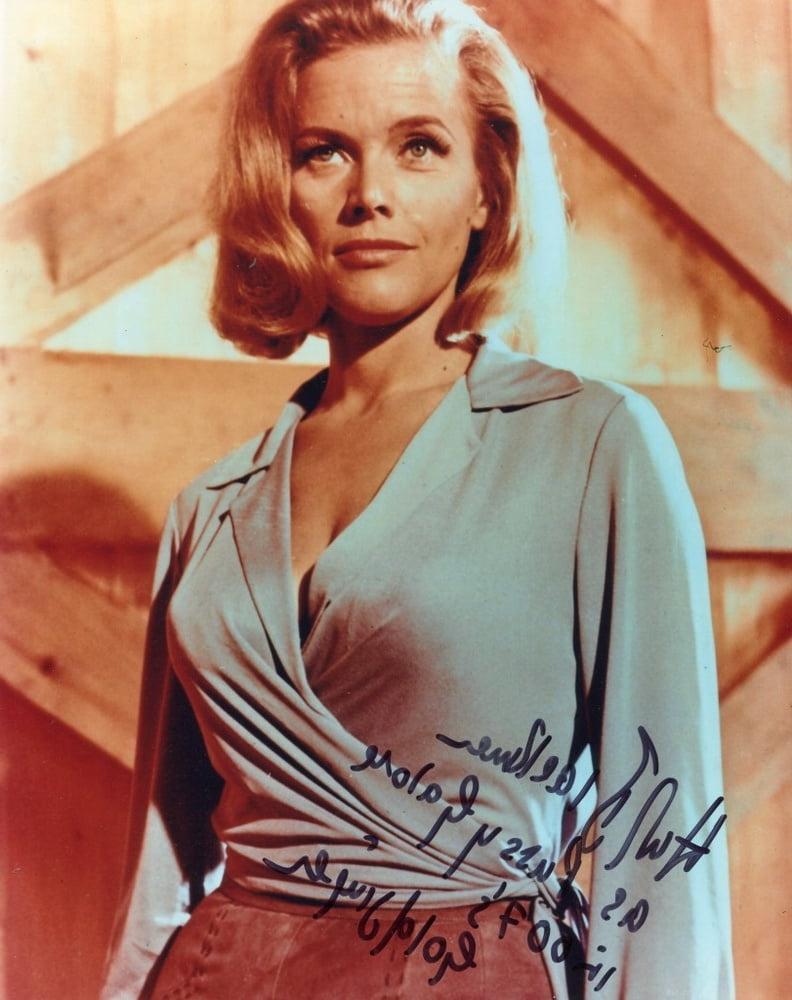 25P Celebrity - Honor Blackman - 007 Goldfinger The avengers