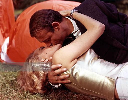 25P Celebrity - Honor Blackman - 007 Goldfinger The avengers