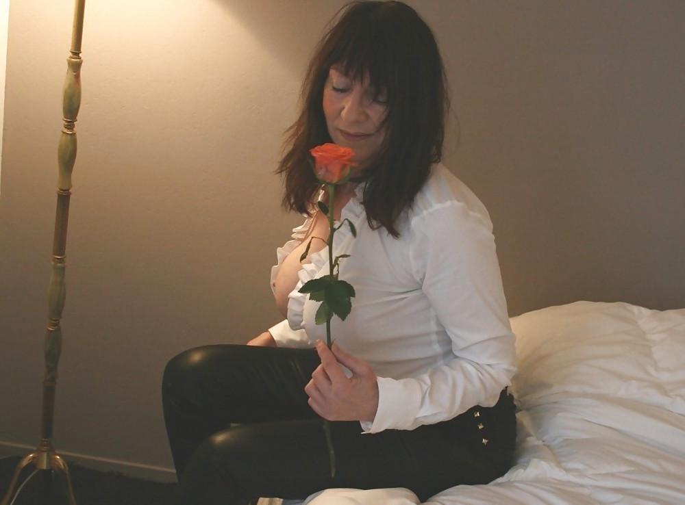 14P Intimate N Interactive V1