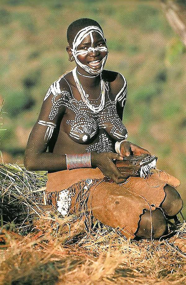 25P Exotic Tribal Beauties