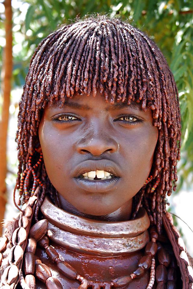 25P Exotic Tribal Beauties