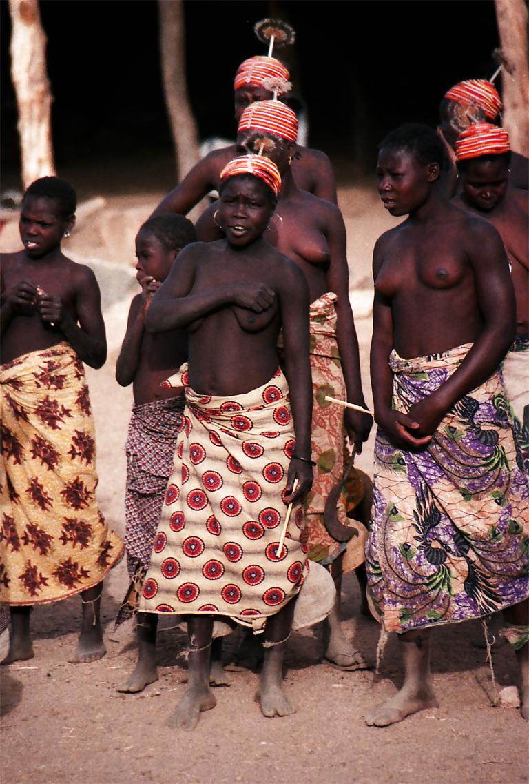 25P Exotic Tribal Beauties