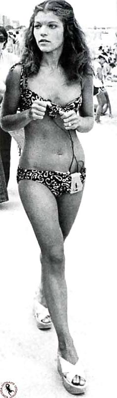 19P Amy Irving