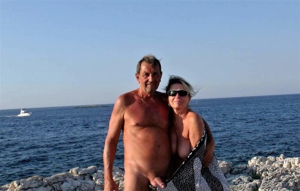 25P Swingers at the Beach #91