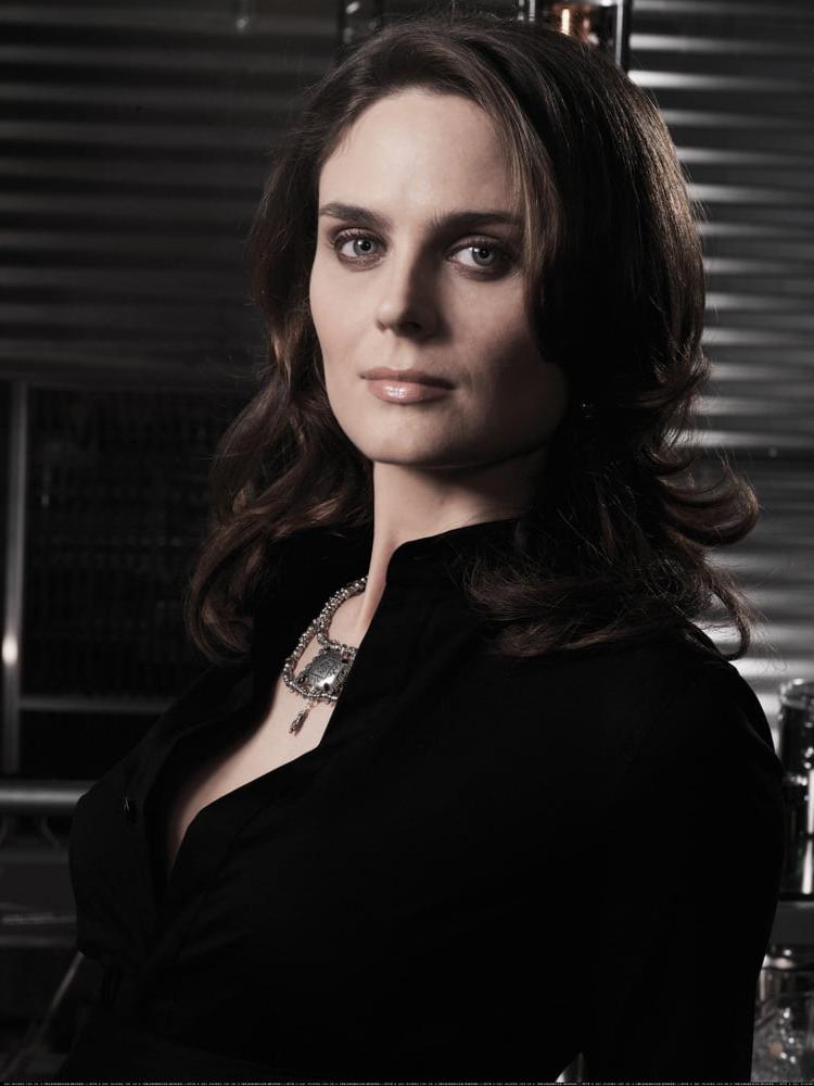 25P Celebrity Hot 250 - #183 Emily Deschanel