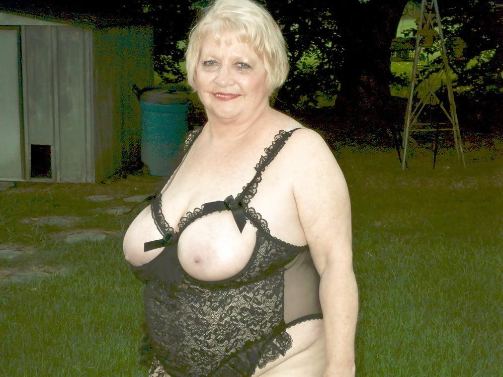 16P Bbw mix 884 (Granny)