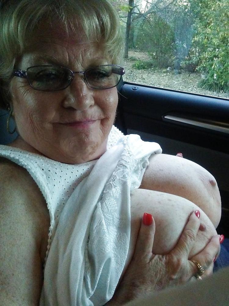 16P Bbw mix 884 (Granny)