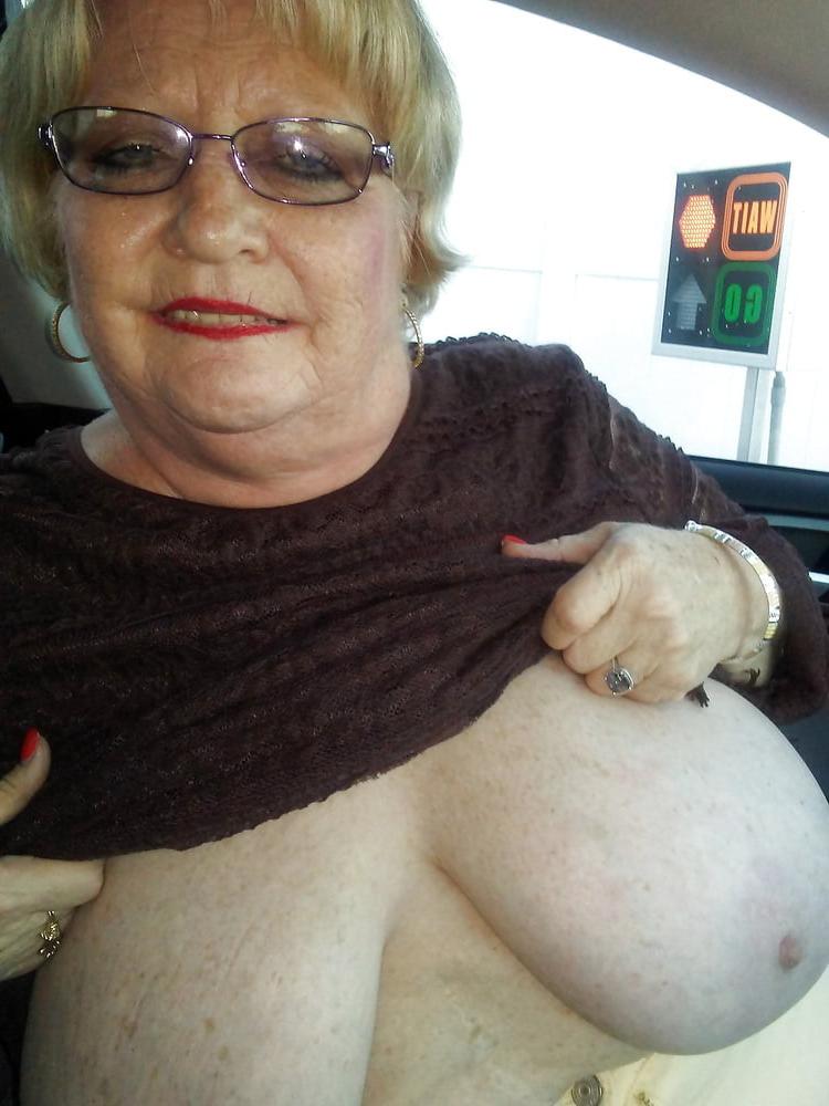 16P Bbw mix 884 (Granny)