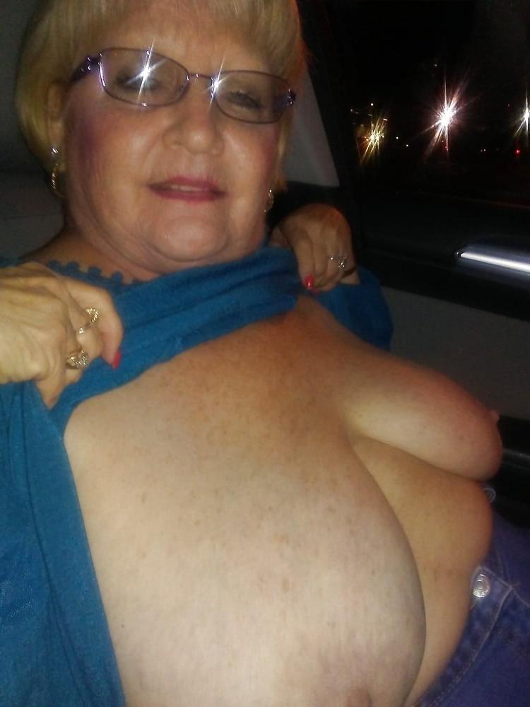 16P Bbw mix 884 (Granny)