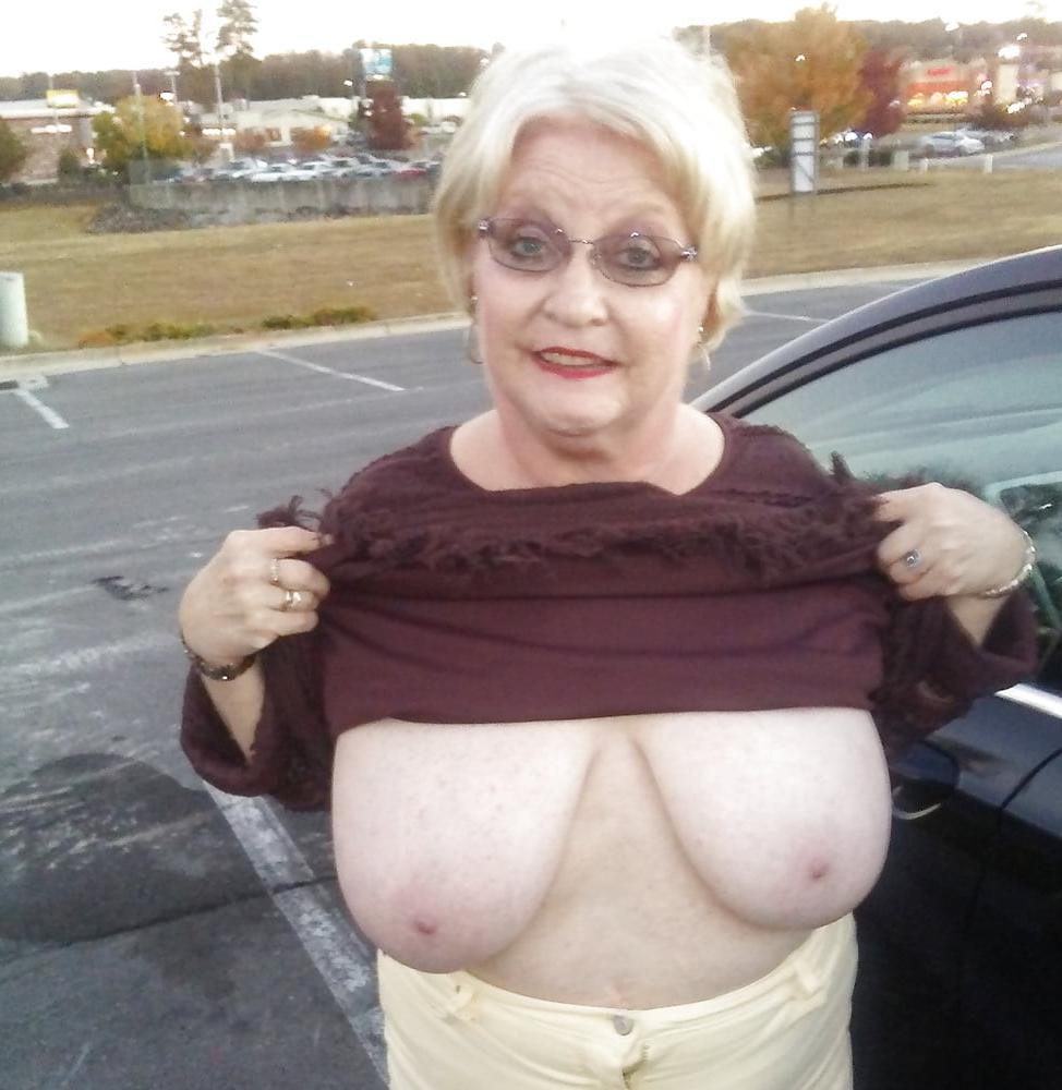 16P Bbw mix 884 (Granny)