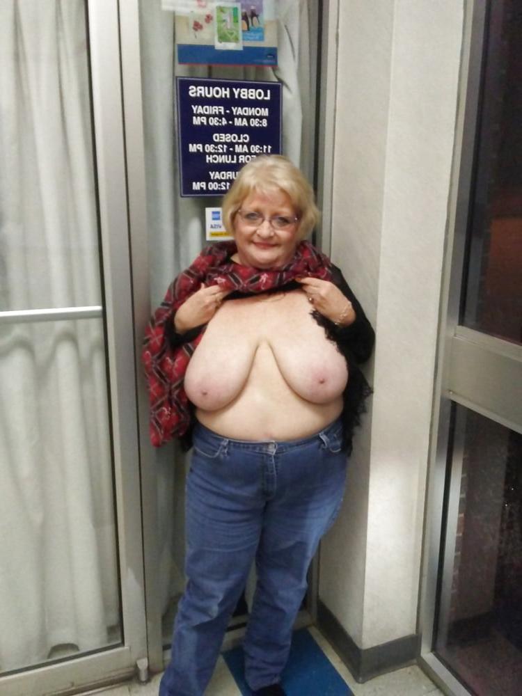 16P Bbw mix 884 (Granny)