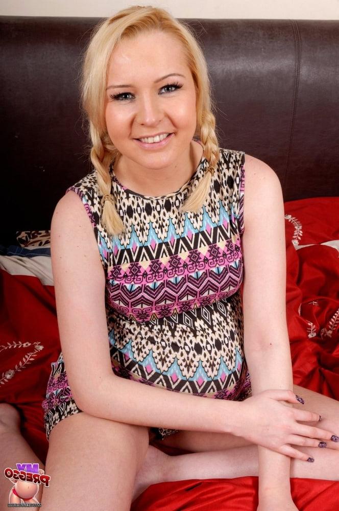 15P Pregnant Lucy from MyPreggo.com #04