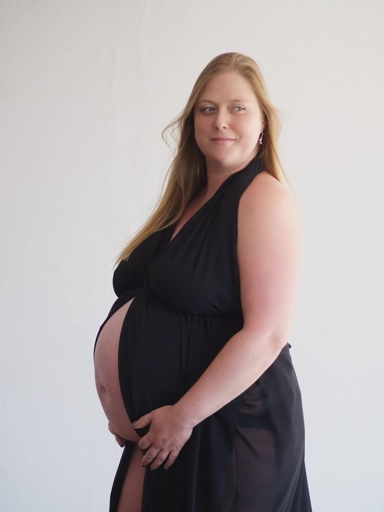 25P Baby inside: sexy pregnant women 2
