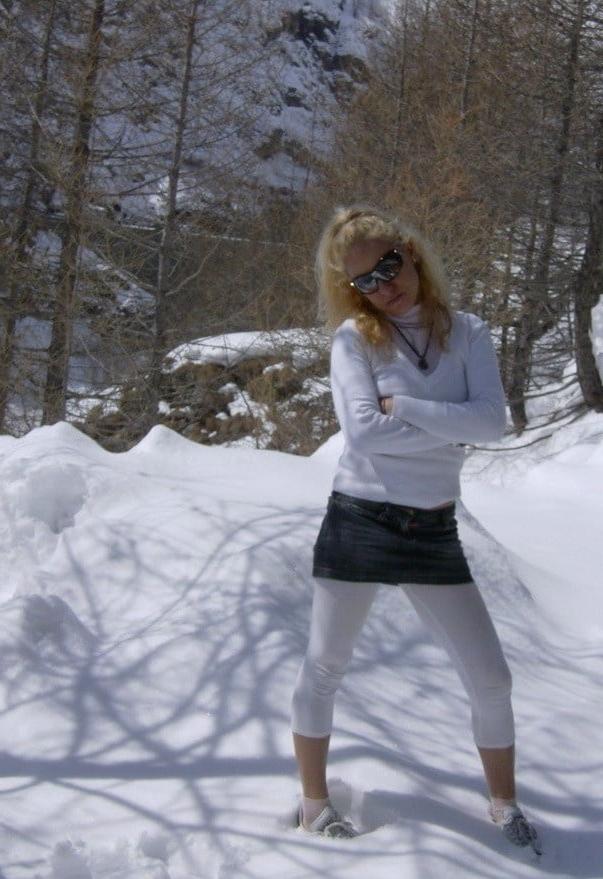 25P young milf  in front of cuckold husband
